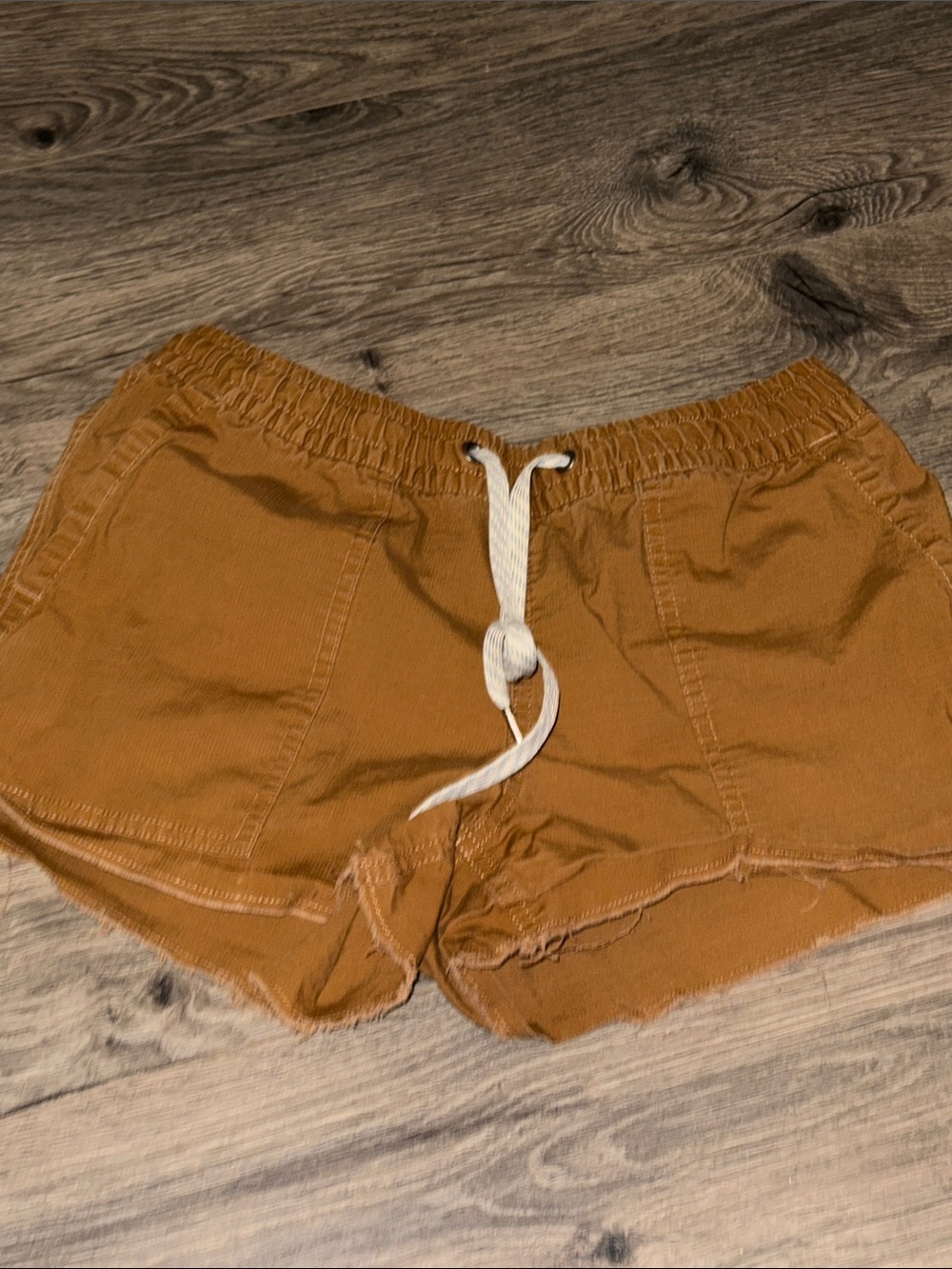 Vuori Women's Drawstring Shorts in Burnt Sienna